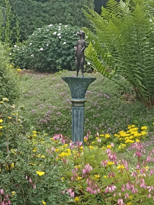 Bronzová socha S017