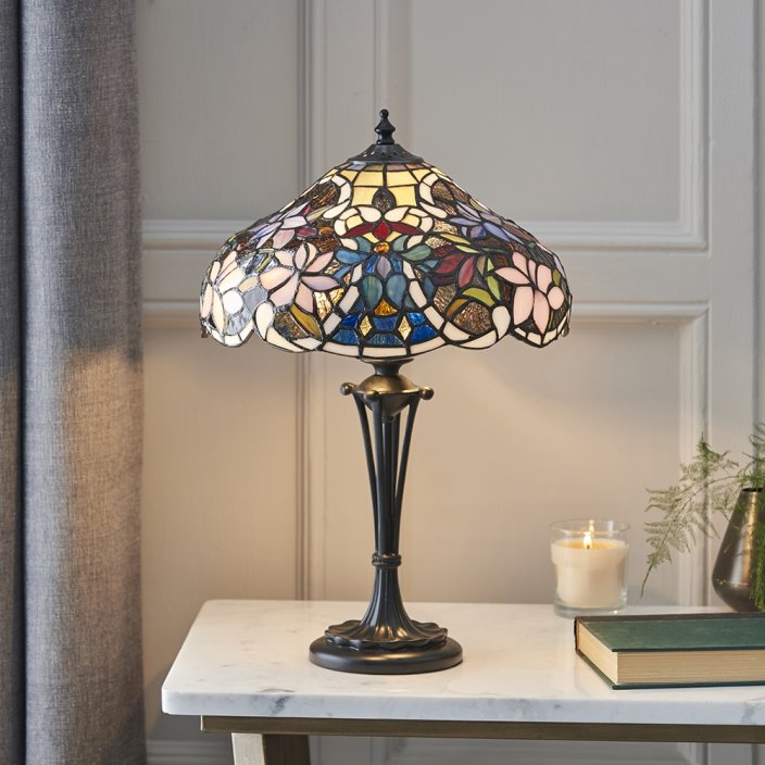 Sullivan stolní lampa Tiffany
