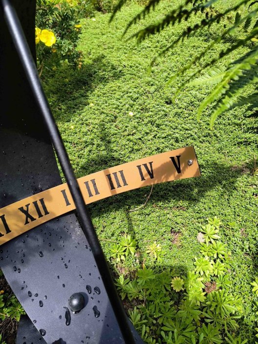 Sluneční hodiny SL505