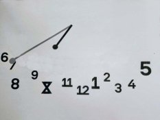 Sluneční hodiny SL517B