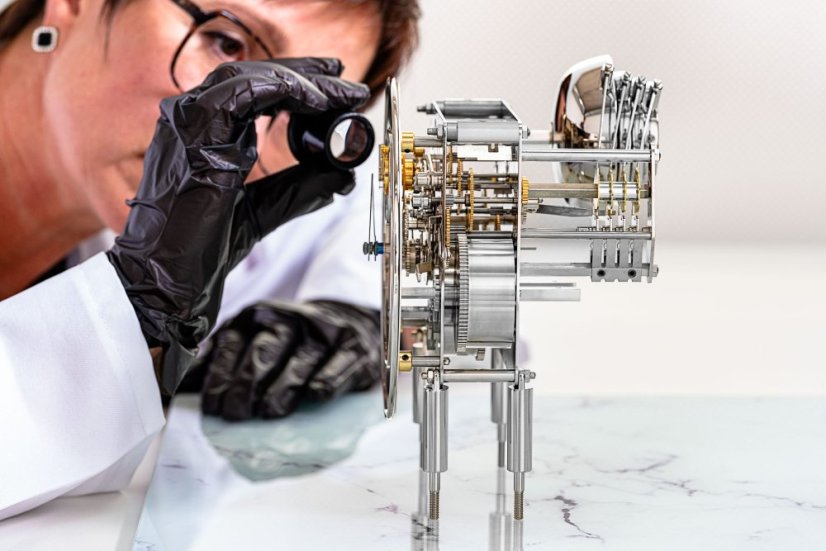 HodinyTellurium Tourbillon Chrom 23070-V30352