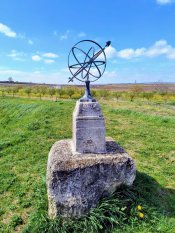 Sluneční hodiny SL701