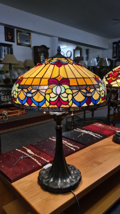 Tiffany stolní lampa BELLE FLEUR