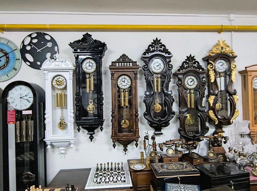 Kyvadlové hodiny nástěnné 2-241