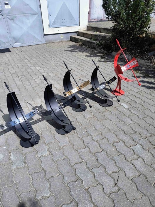 Sluneční hodiny SL504