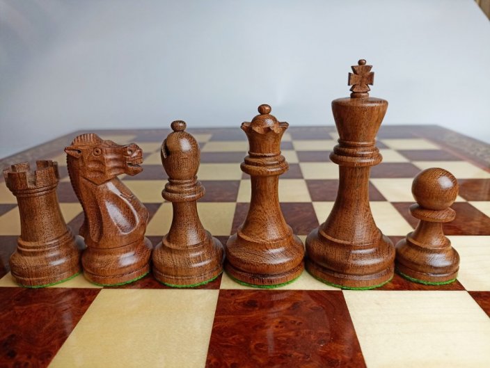 Šachové figury Executive Akacia 3174